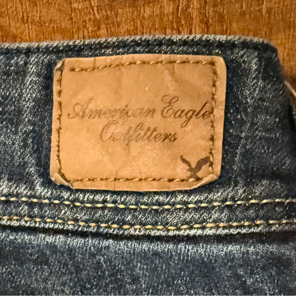 American Eagle Women’s Size 4 Short Original Boot Jeans Low Rise 28” Inseam - Picture 4 of 5